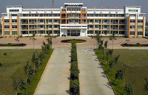 秦皇岛市云河艺术中等职业学校