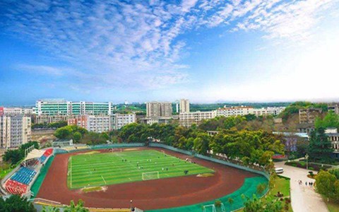 什邡市职业中专学校电子技术应用专业