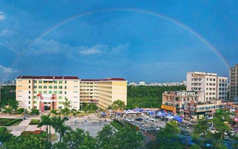 什邡市职业中专学校计算机平面设计专业