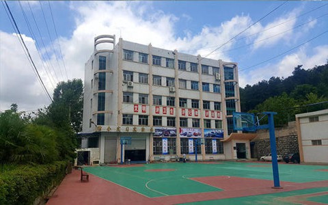 成都指南针职业技术学校旅游服务与管理